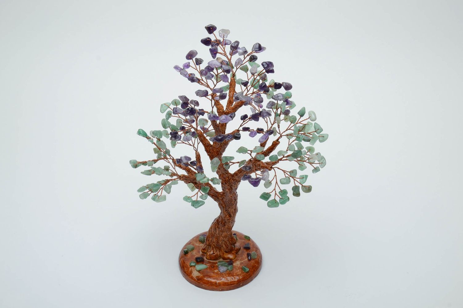 Декоративное дерево из аметиста и нефрита фото 3