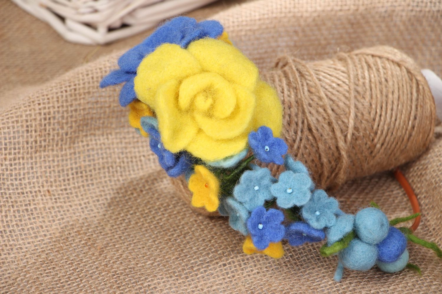 Woll Haarreif handmade mit Blumen foto 5