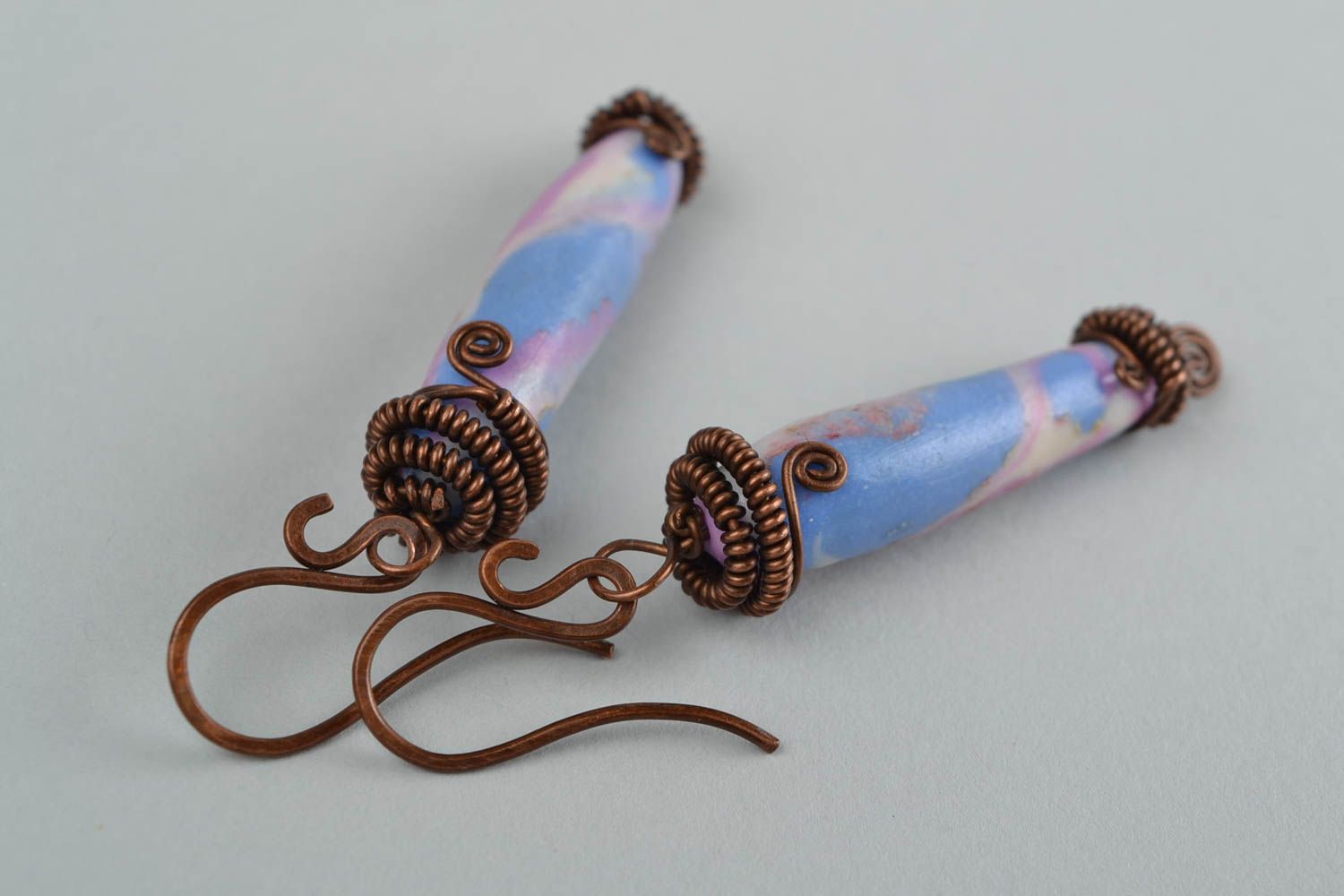 Boucles d'oreilles longues pendantes pâte polymère wire wrapping faites main photo 3