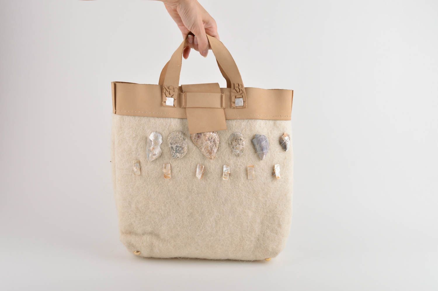 Сумка ручной работы сумка из шерсти и кожи женская сумка бежевая дизайнерская фото 5