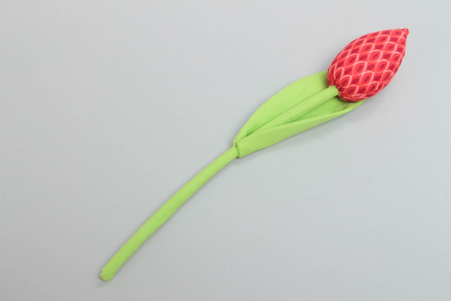 Fleur artificielle tulipe rouge en tissu de coton faite main décorative photo 2