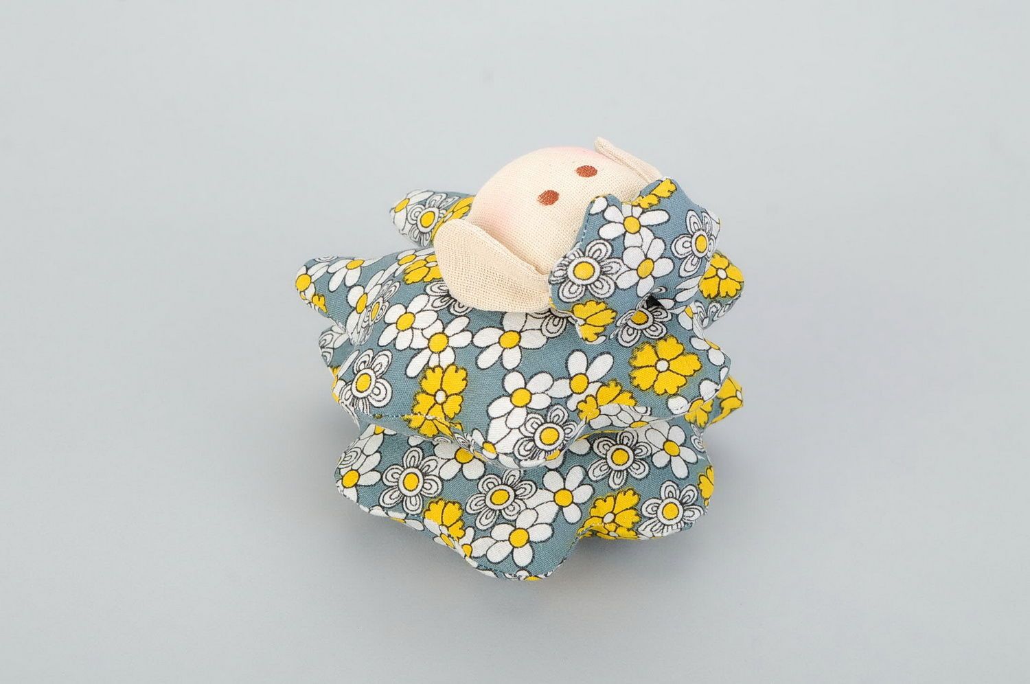 Toy Sheep in the daisies photo 3
