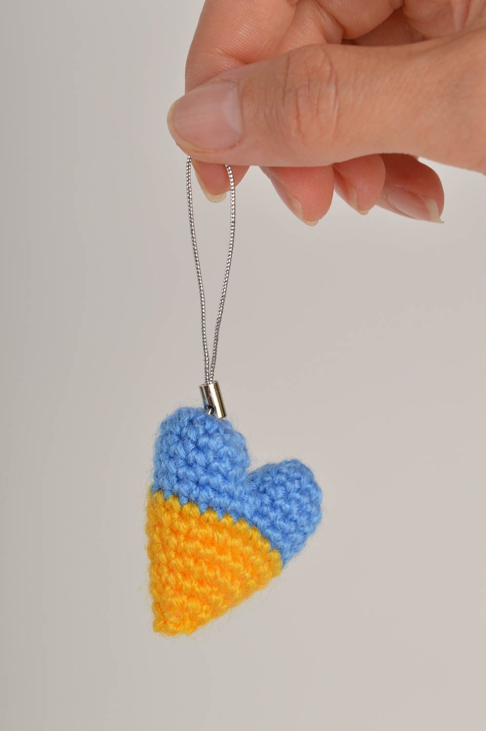 Porte-clés coeur fait main Porte-clefs original au crochet Petit accessoire photo 5