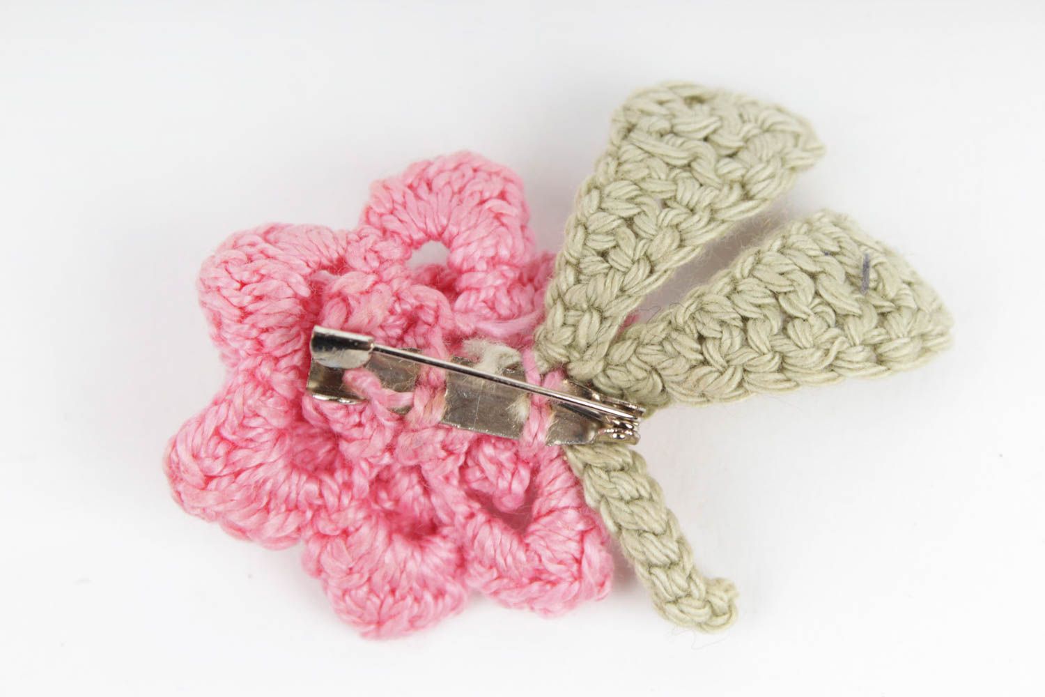 Broche fleur rose Bijou fait main tricot au crochet Cadeau femme original photo 5