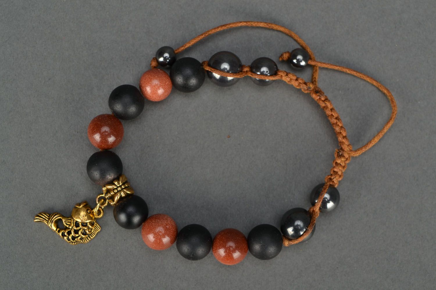 Bracelet en perles de pierres naturelles Poisson doré photo 2