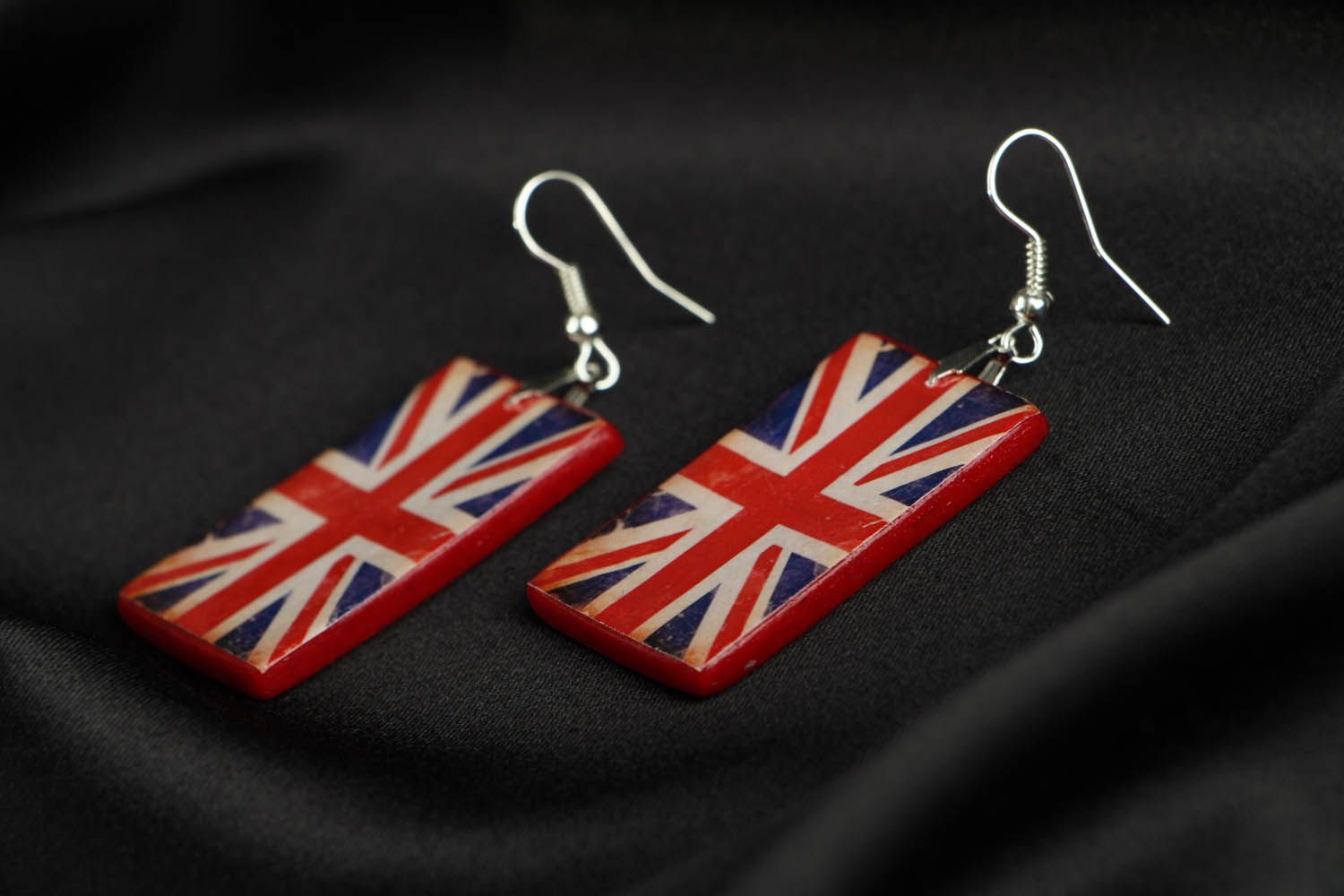 Brincos longos artesanais feitos de cerâmica plástica Bandeira britânica foto 2
