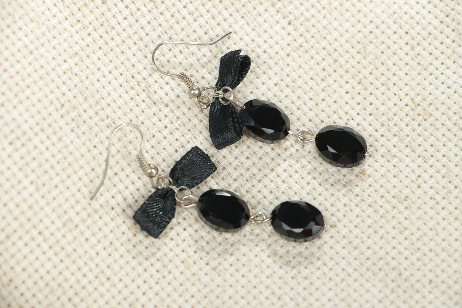 Black earrings with beads and bows photo 4