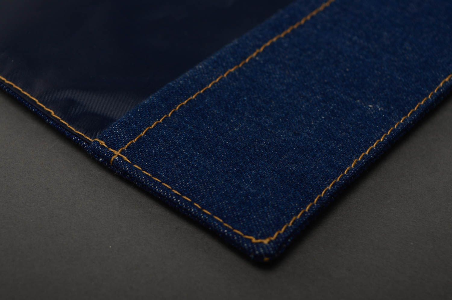 Housse de carnet faite main originale en jeans accessoire design avec broderie photo 5