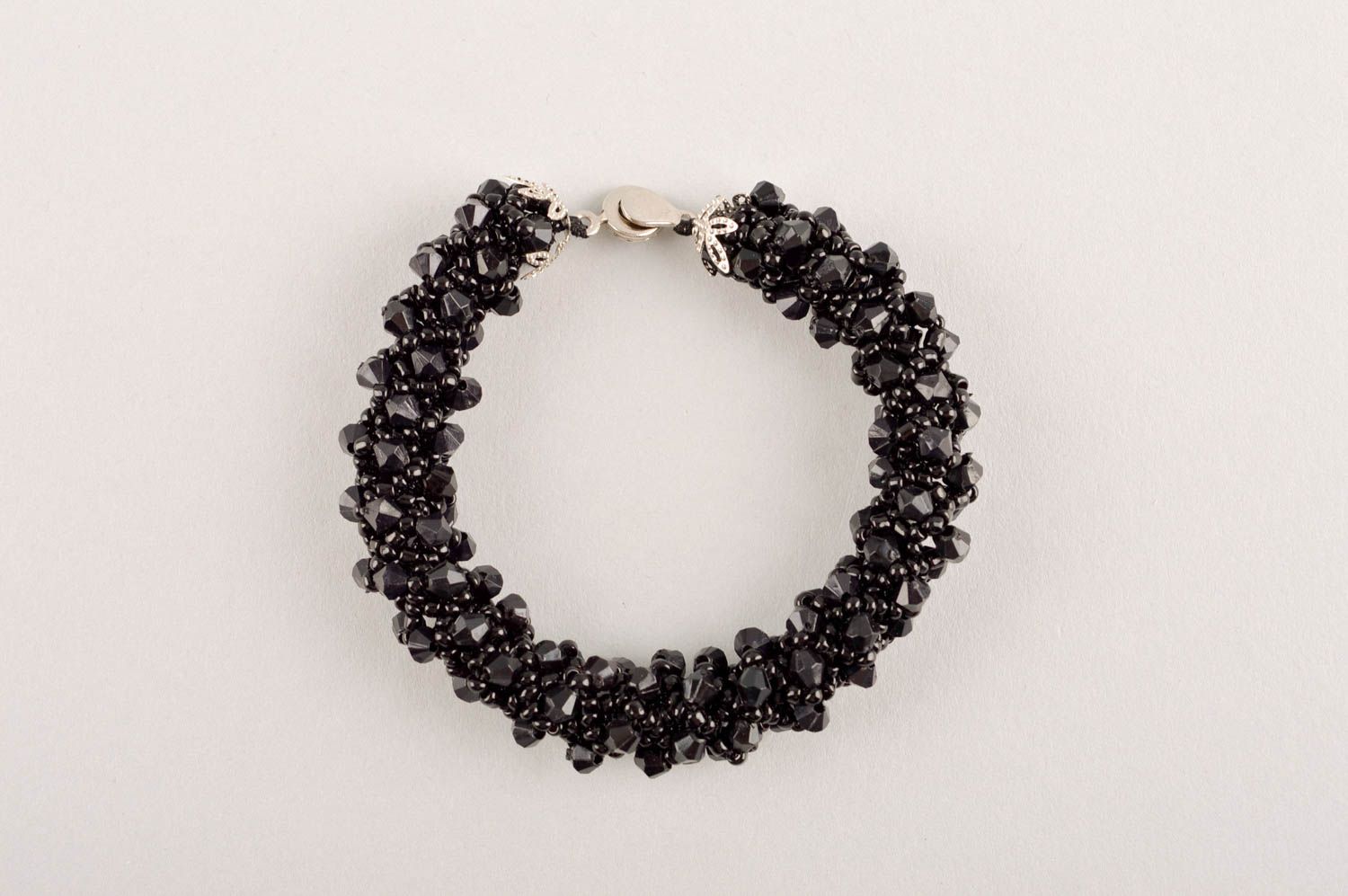 Parure collier bracelet Bijoux faits main noirs perles de rocaille Cadeau femme photo 4