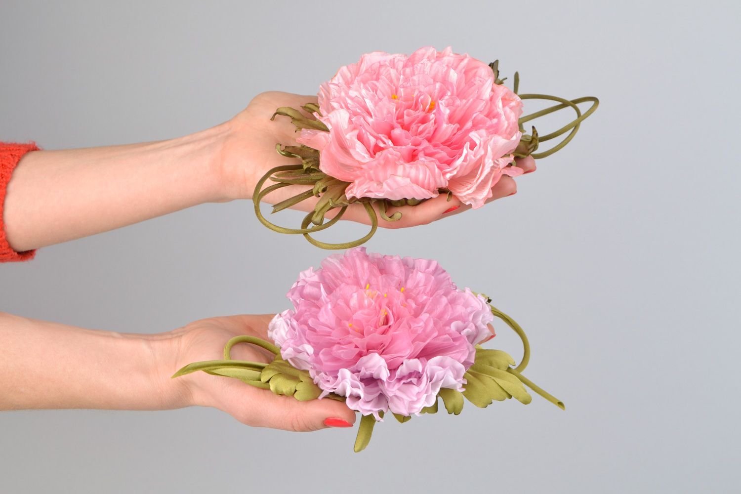 Broches en tissu en forme de fleurs roses faites main accessoires romantiques photo 2