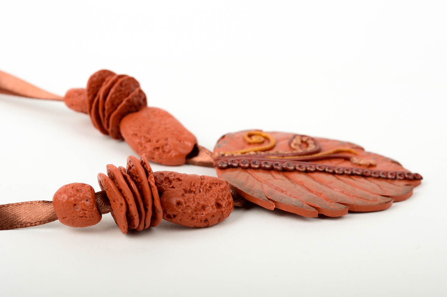 Collar hecho a mano de color cobre regalo original para mujer bisuteria fina foto 4