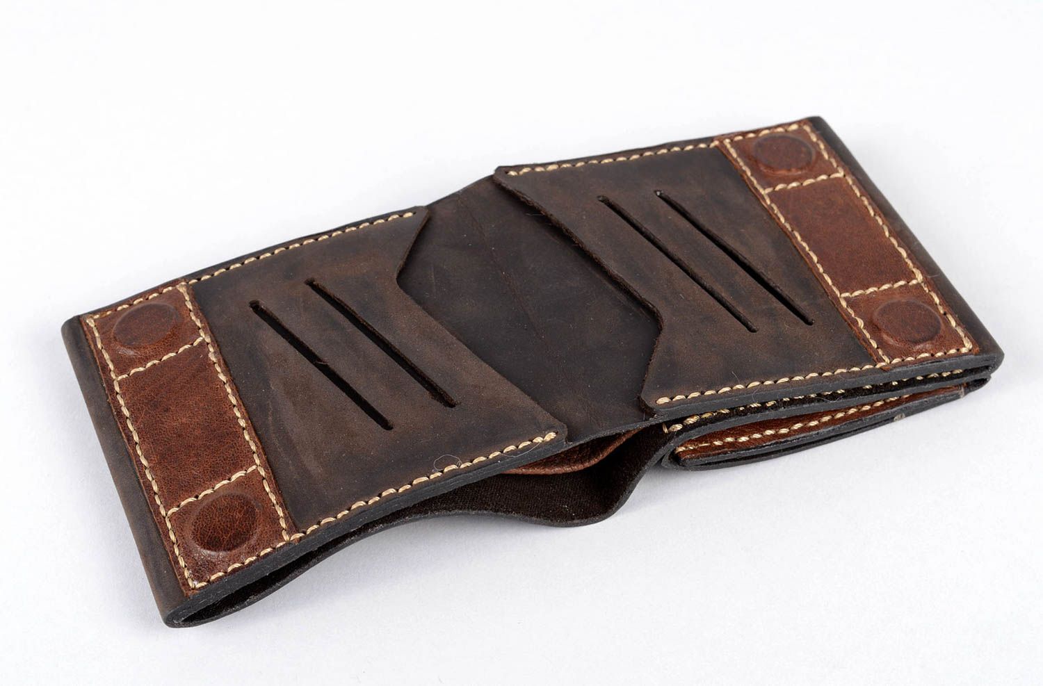 Portefeuille cuir fait main Maroquinerie design Accessoire cuir sur aimants photo 3