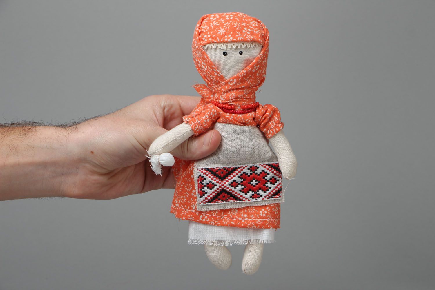 Muñeca de tela étnica eslava foto 3