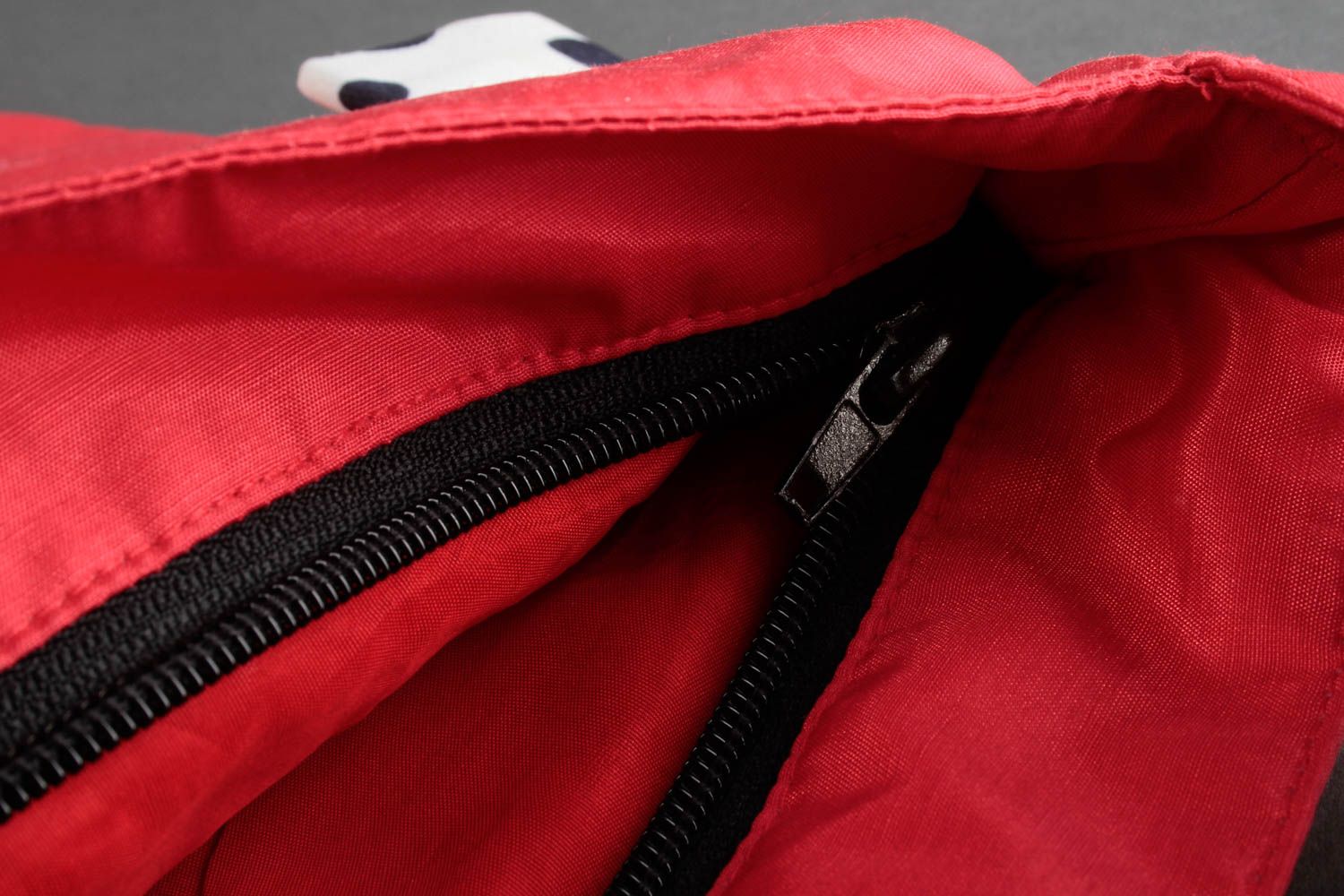 Сумка ручной работы сумка на плечо текстильная сумка из плащевки красная фото 5