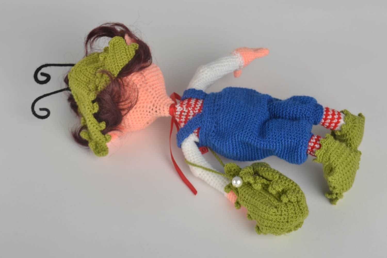 Jouet tricoté au crochet Peluche faite main Cadeau enfant forme de garçon-troll photo 4