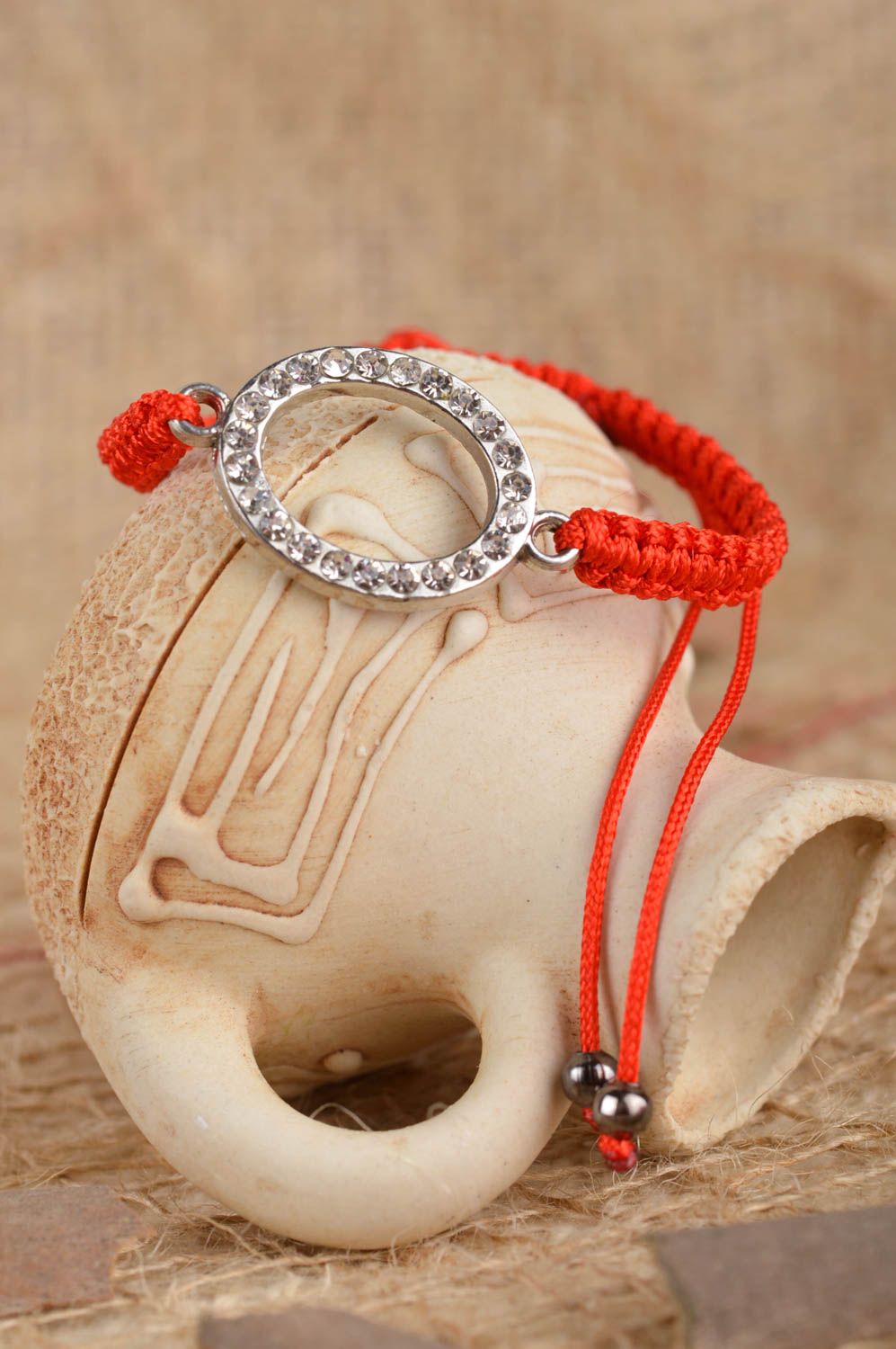 Handmade Schmuck Damen Armband Accessoire für Frauen rotes Armband ausgefallen foto 1