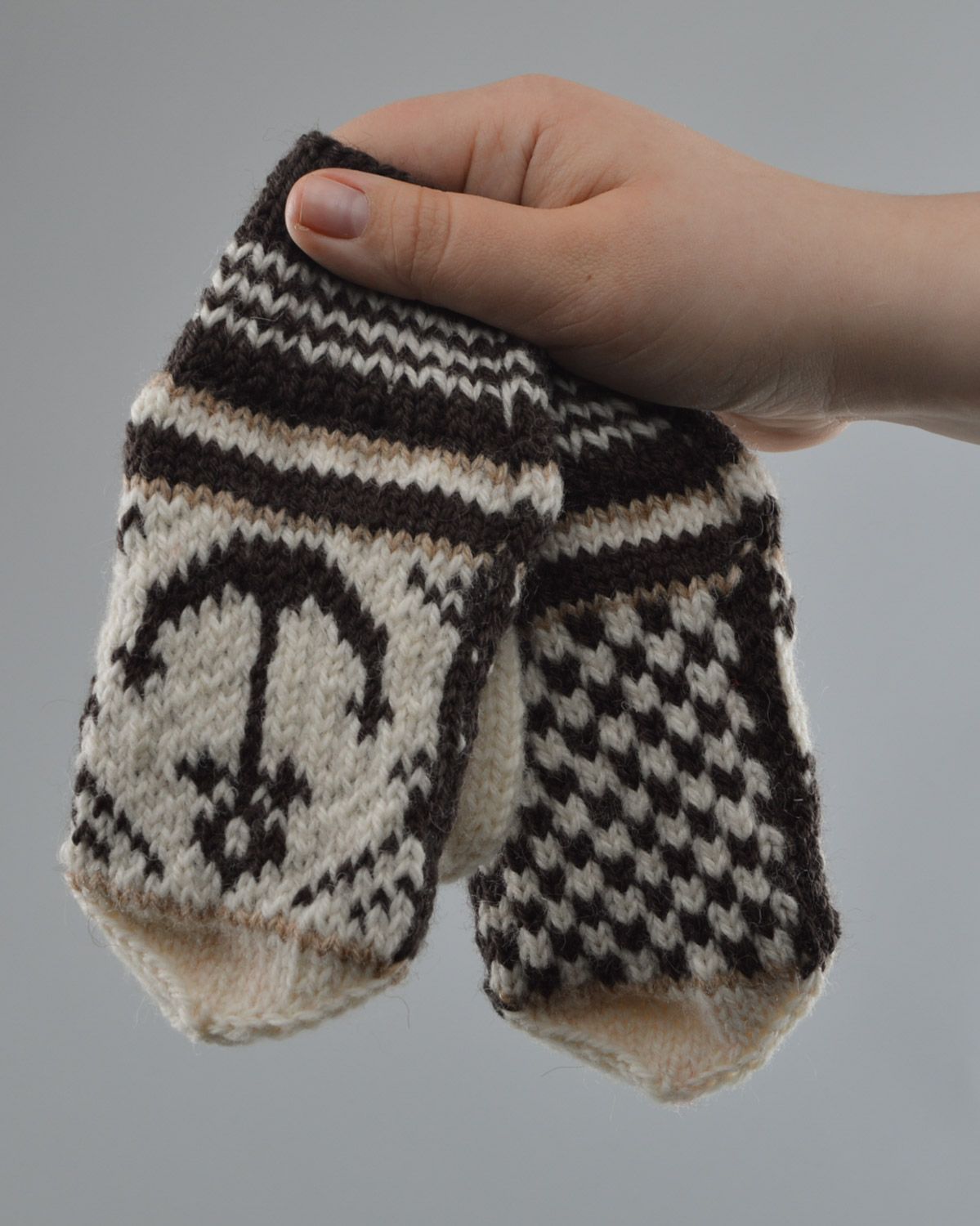 Homemade mittens knitted of natural wool with far isle ornaments Anchors for kids photo 3