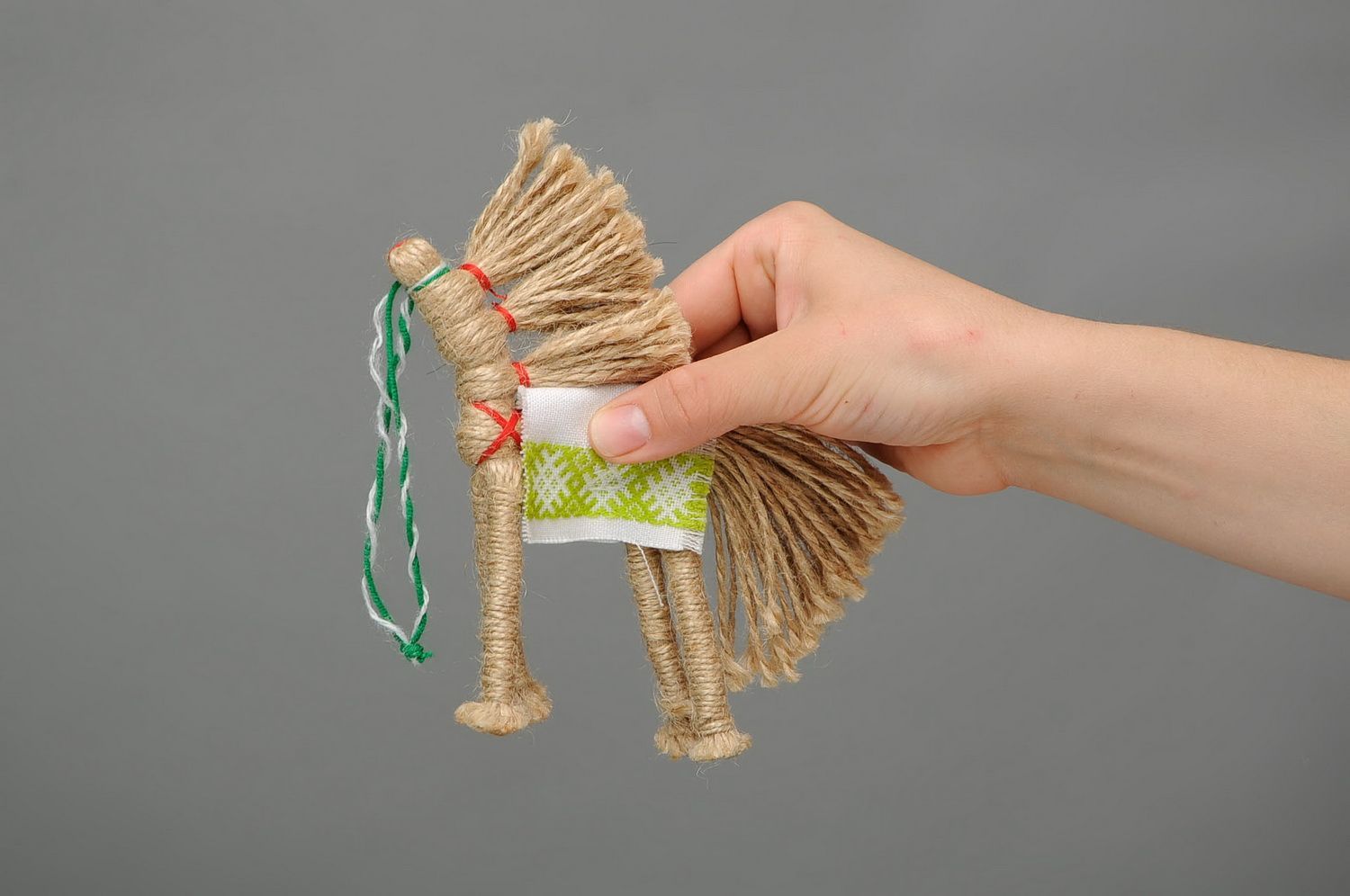 Bambola di stoffa fatta a mano amuleto talismano giocattolo etnico slavo foto 2