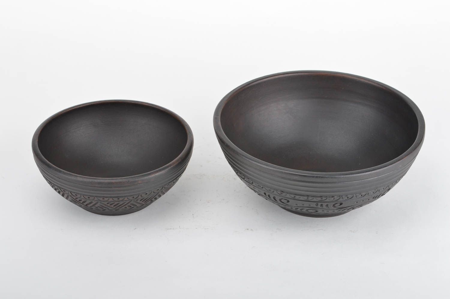 Set of 2 handmade beautiful designer molded clay bowls 400 ml each photo 2