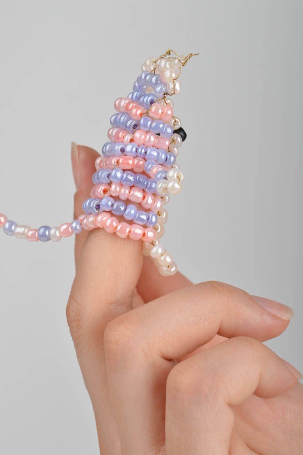 Marionnette à doigts en perles de rocaille en forme de chat faite main photo 5