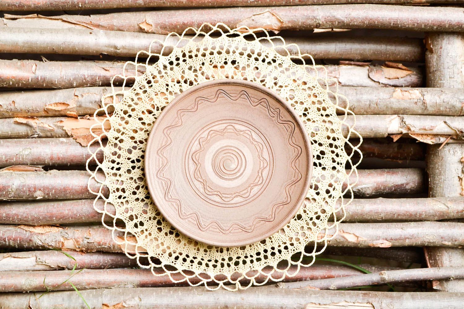 Moderner Teller handgemachter Keramik Teller ungewöhnlich Küche Deko stilvoll foto 1