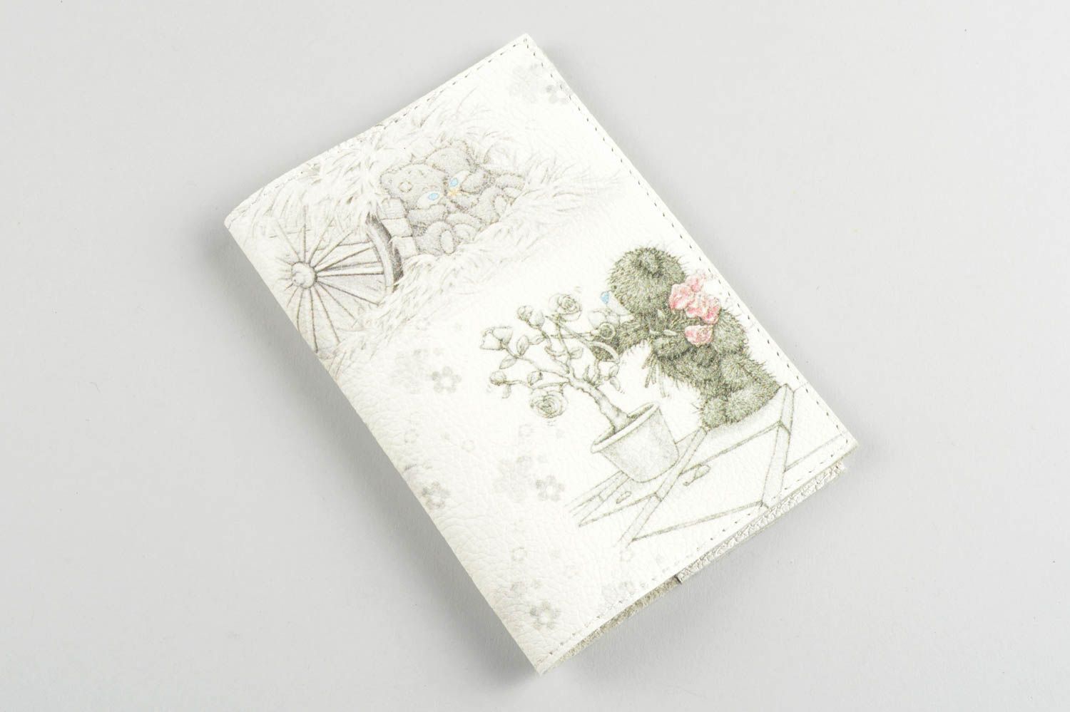 Обложка на паспорт handmade необычный подарок обложка для загранпаспорта Мишка фото 3