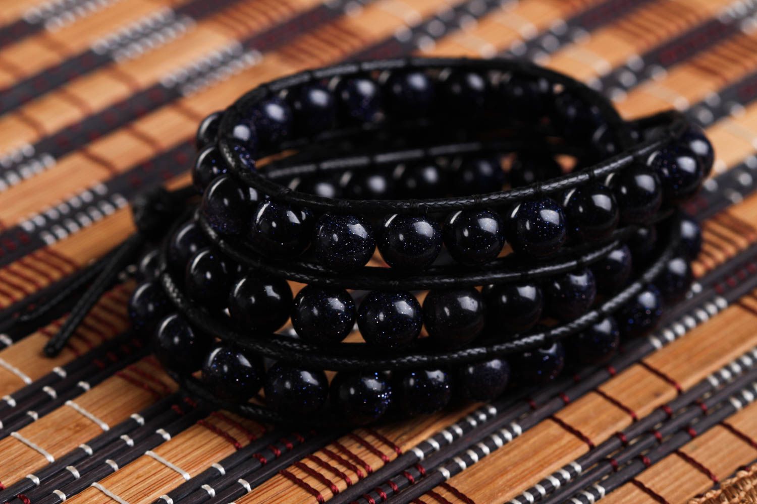 Bracelet pierres naturelles Bijou fait main noir multirang Accessoire femme photo 1