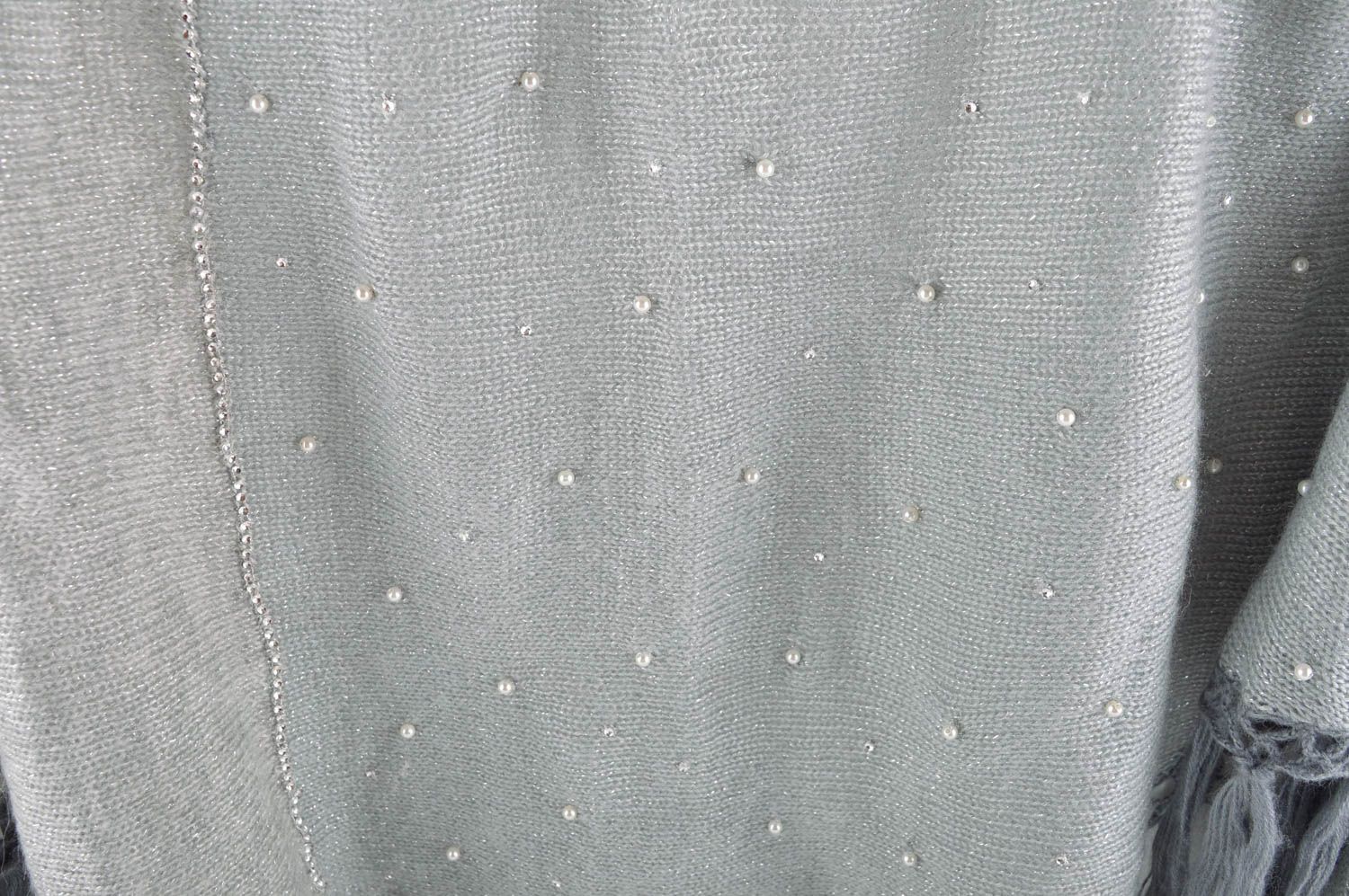 Grand Châle en laine fait main gris tricoté à franges Accessoire femme photo 3
