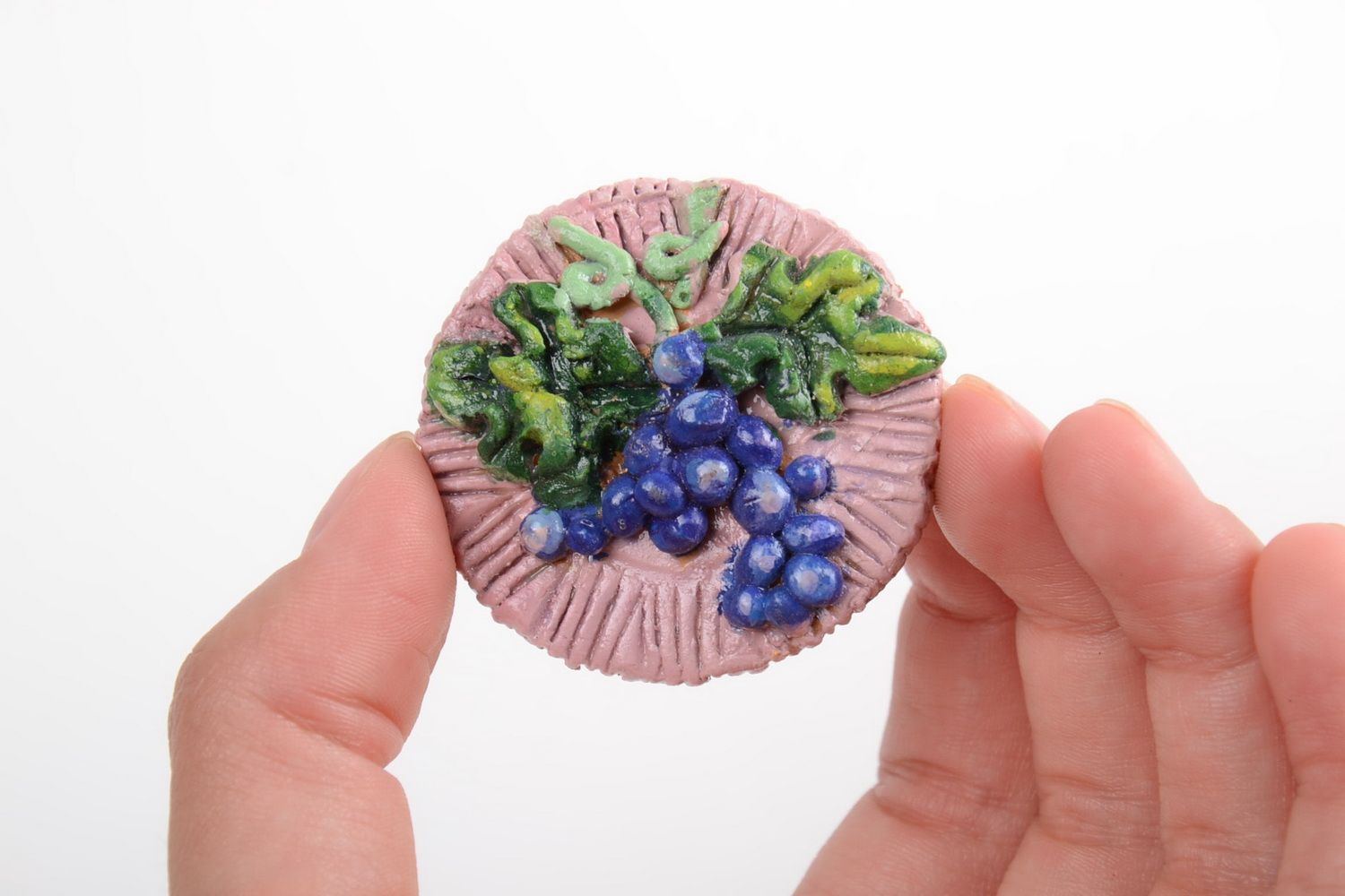 Dekorativer schöner runder Kühlschrankmagnet aus Ton mit Farben bemalt handmade foto 3