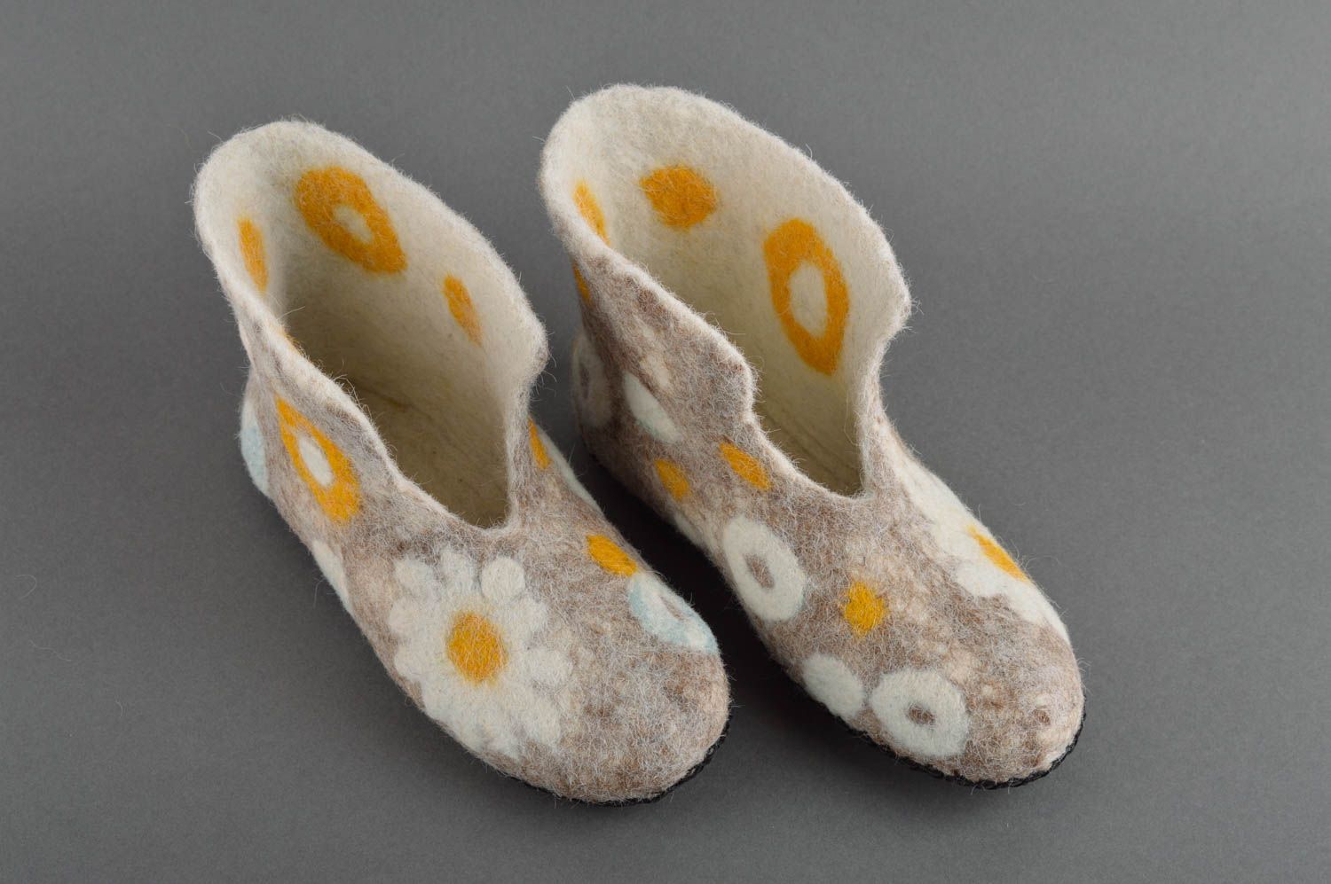 Handmade warm soft slippers designer cute home shoes stylish foorwear photo 1