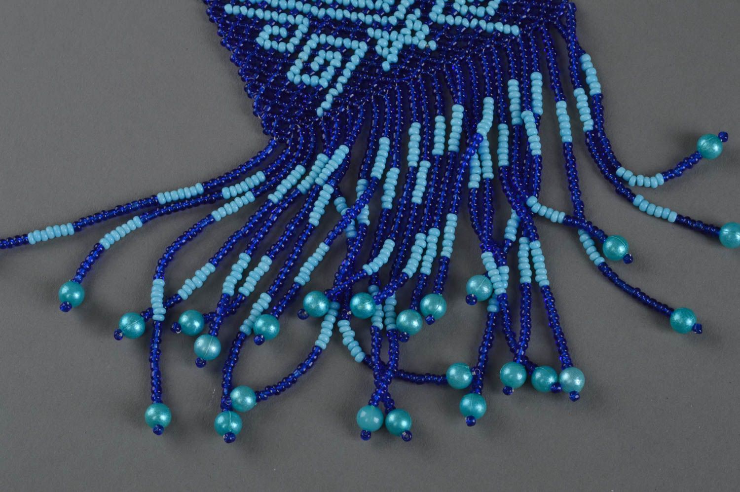 Collier en perles de rocaille bleu style ethnique large long frange fait main photo 5