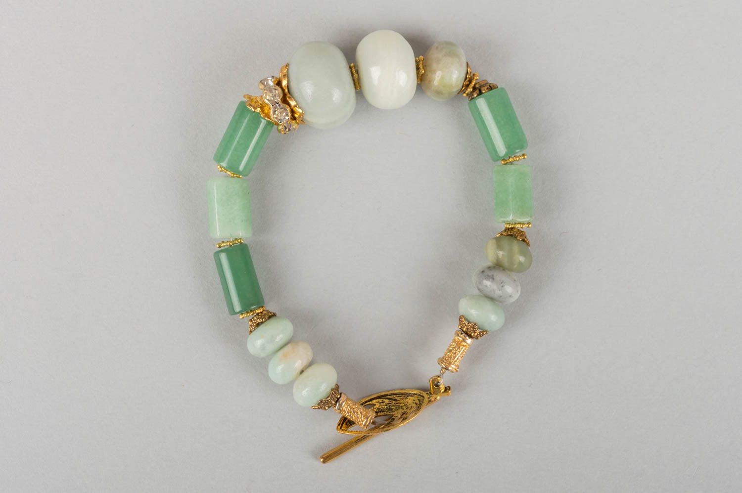Elegant cute designer handmade bracelet made of aventurine jade and brass photo 2