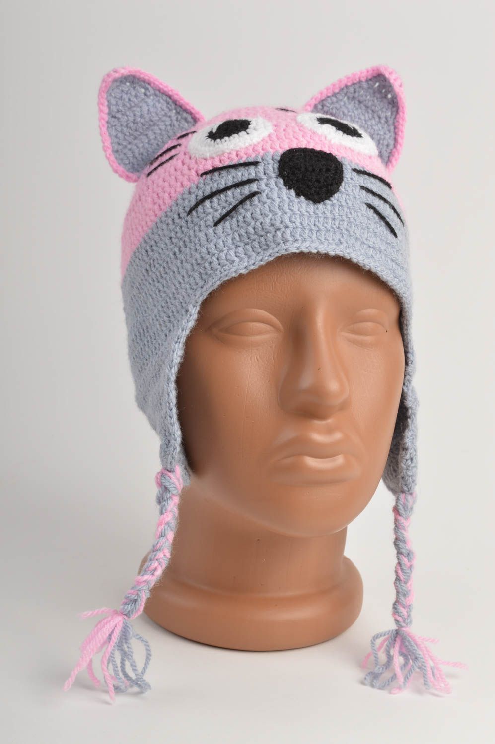 Handgefertigt gehäkelte Kindermütze modisches Accessoire Mütze Katze rosa grau foto 2