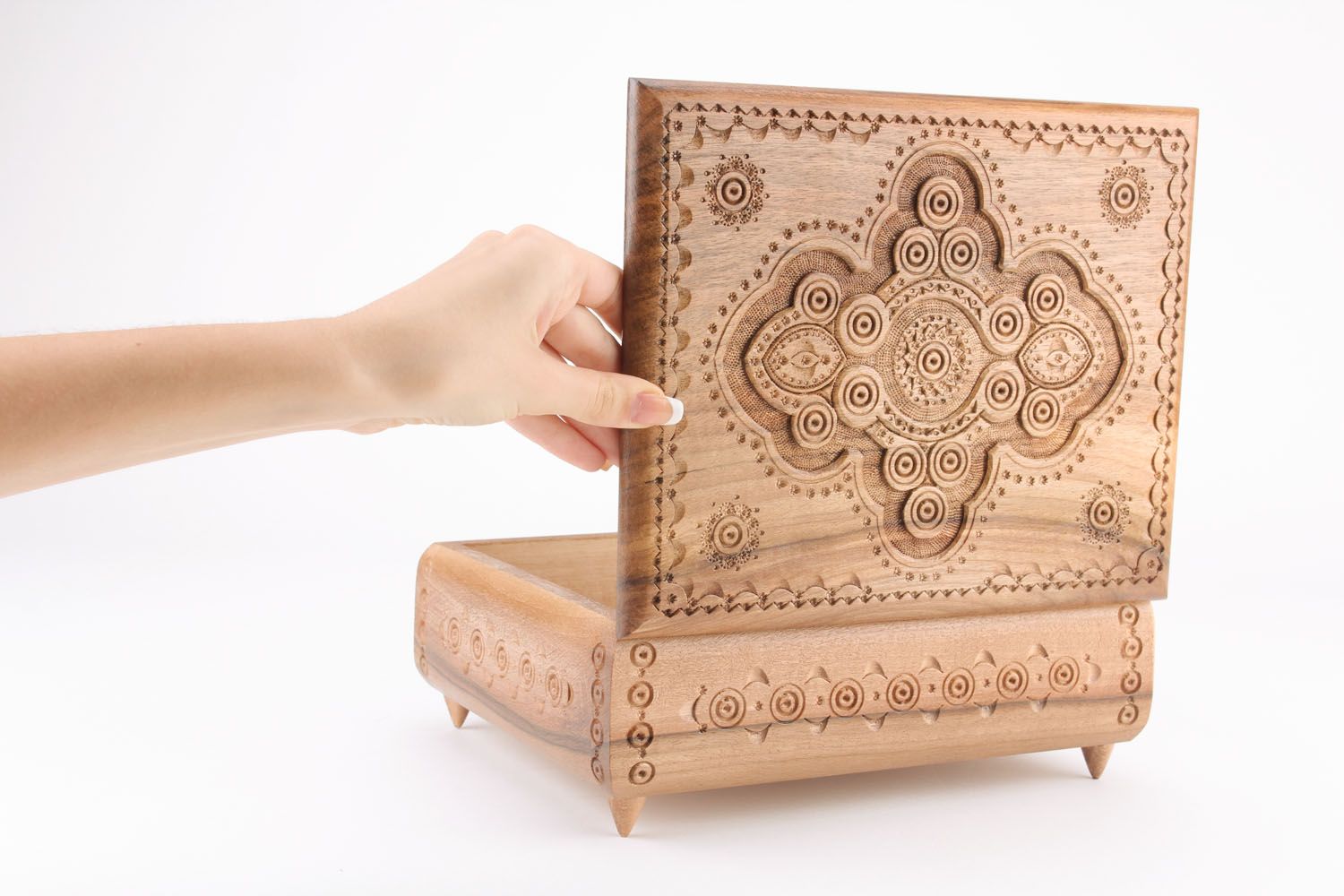Large jewelry box made of wood photo 4