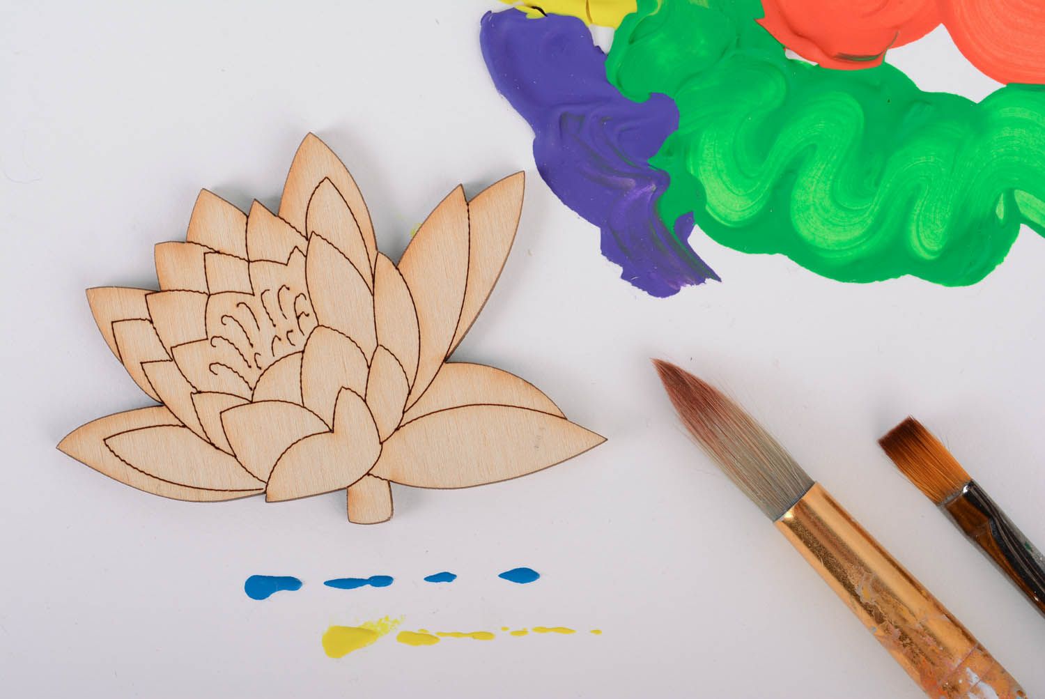 Motif en bois à décorer avec aimant Lotus fait main photo 1