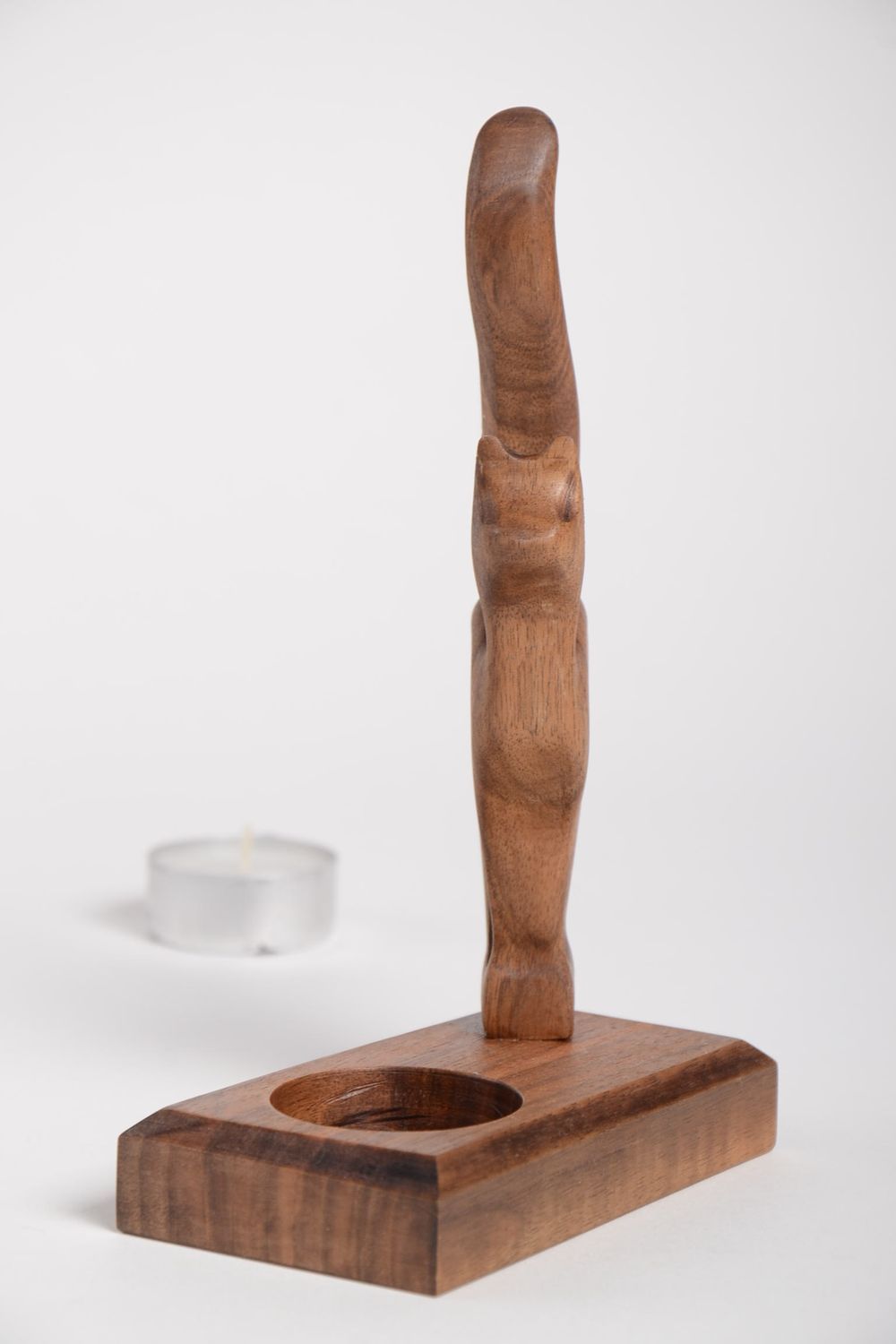 Candelero de madera hecho a mano figura decorativa objeto de decoración  foto 2