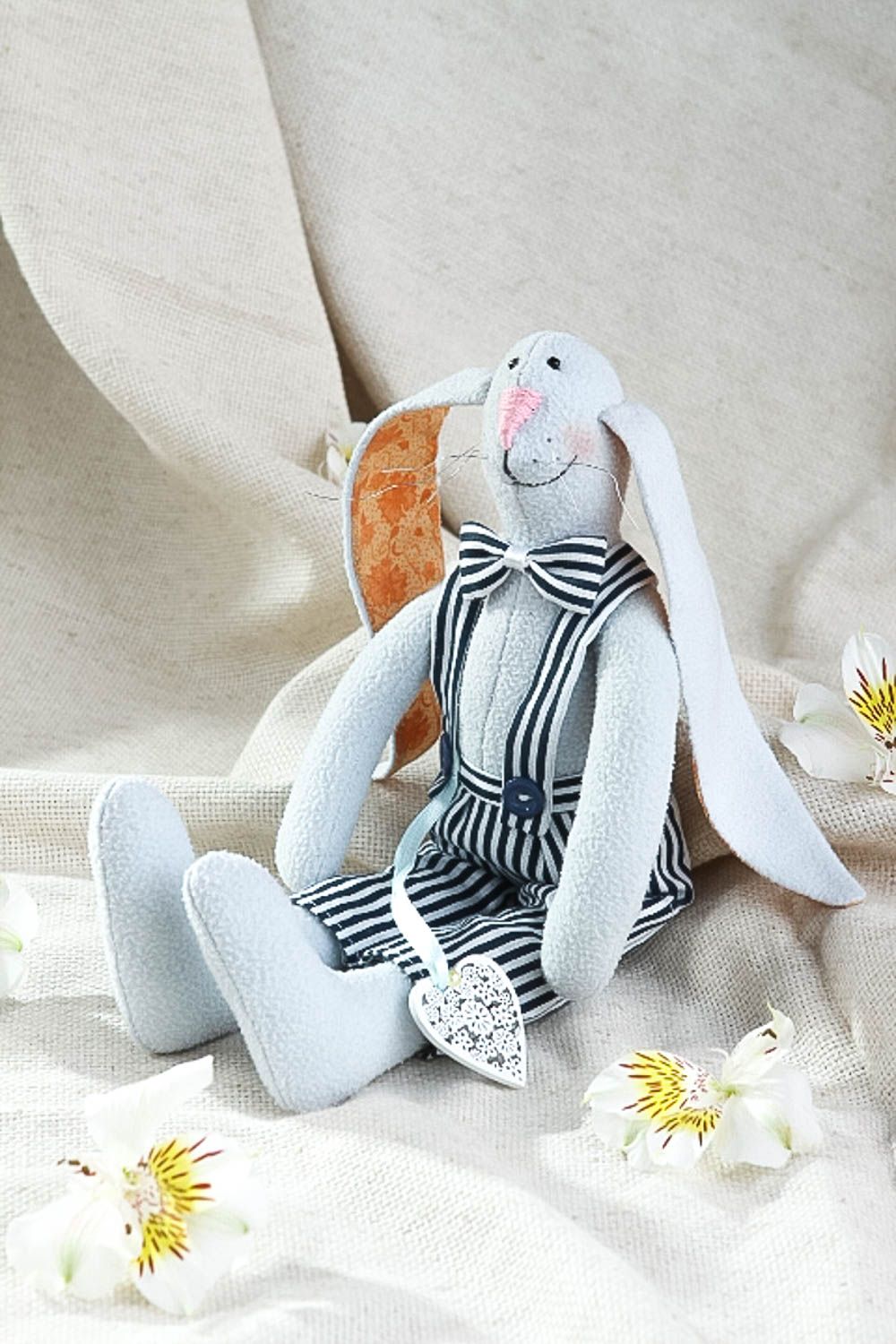 Интерьерная игрушка ручной работы игрушка-заяц в костюме авторская игрушка.  фото 1