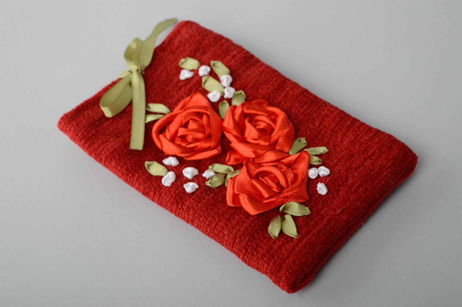 Handmade phone case embroidered with ribbons photo 1