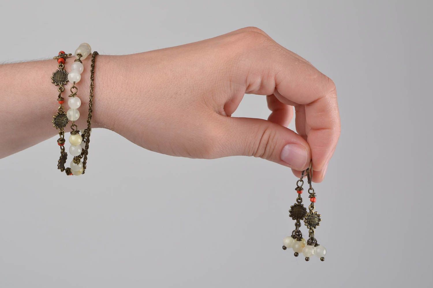 Pendientes y pulsera hechos a mano conjunto de bisutería accesorios para mujeres foto 1