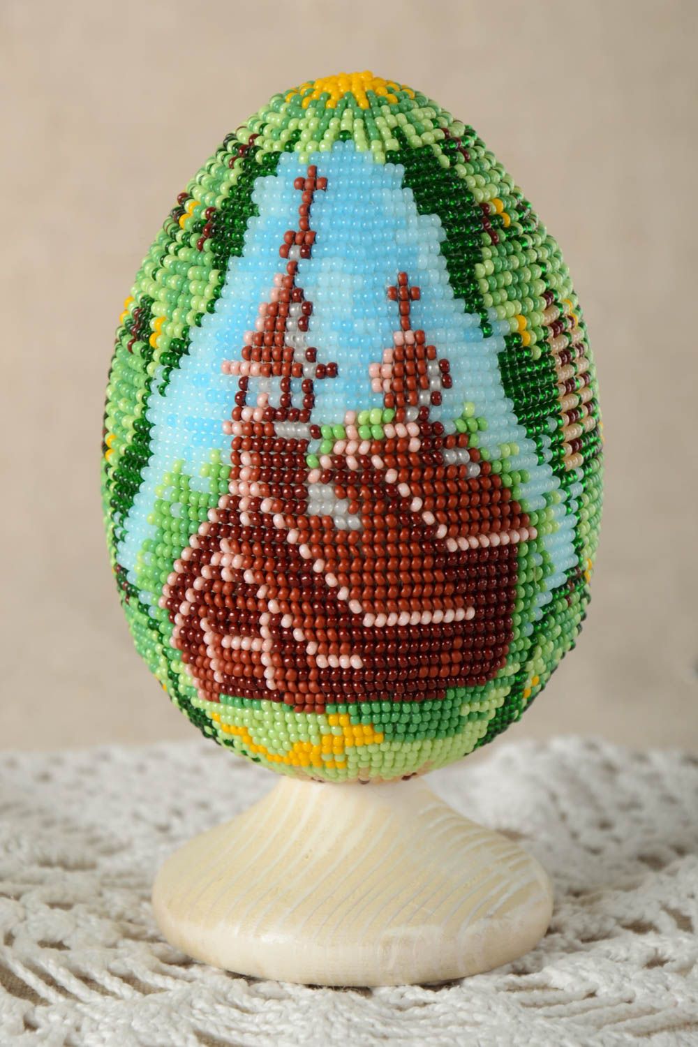Wooden handmade souvenir designer Easter egg unusual beaded egg statuette photo 1