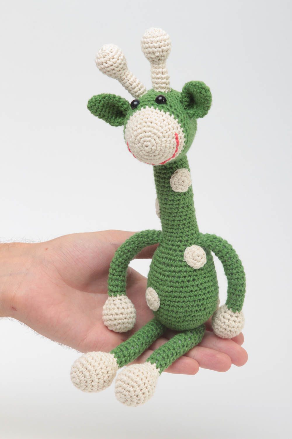 Peluche girafe fait main Jouet enfant Cadeau original vert blanc tricoté photo 5