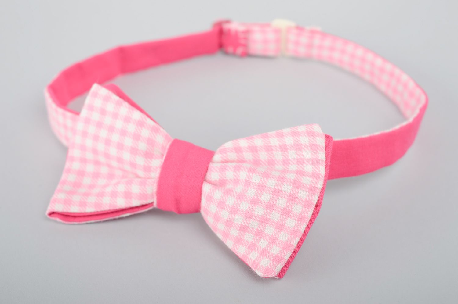 Beautiful tender pink bow tie for women photo 1