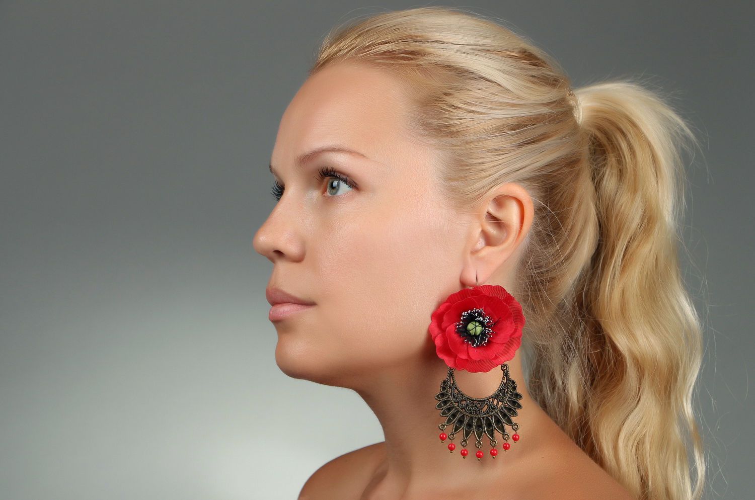 Pendant earrings with corals Poppies photo 5