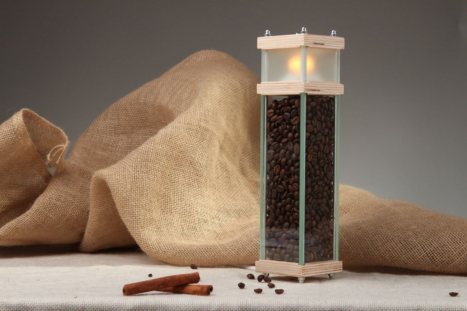 Lámpara con granos de café  foto 1
