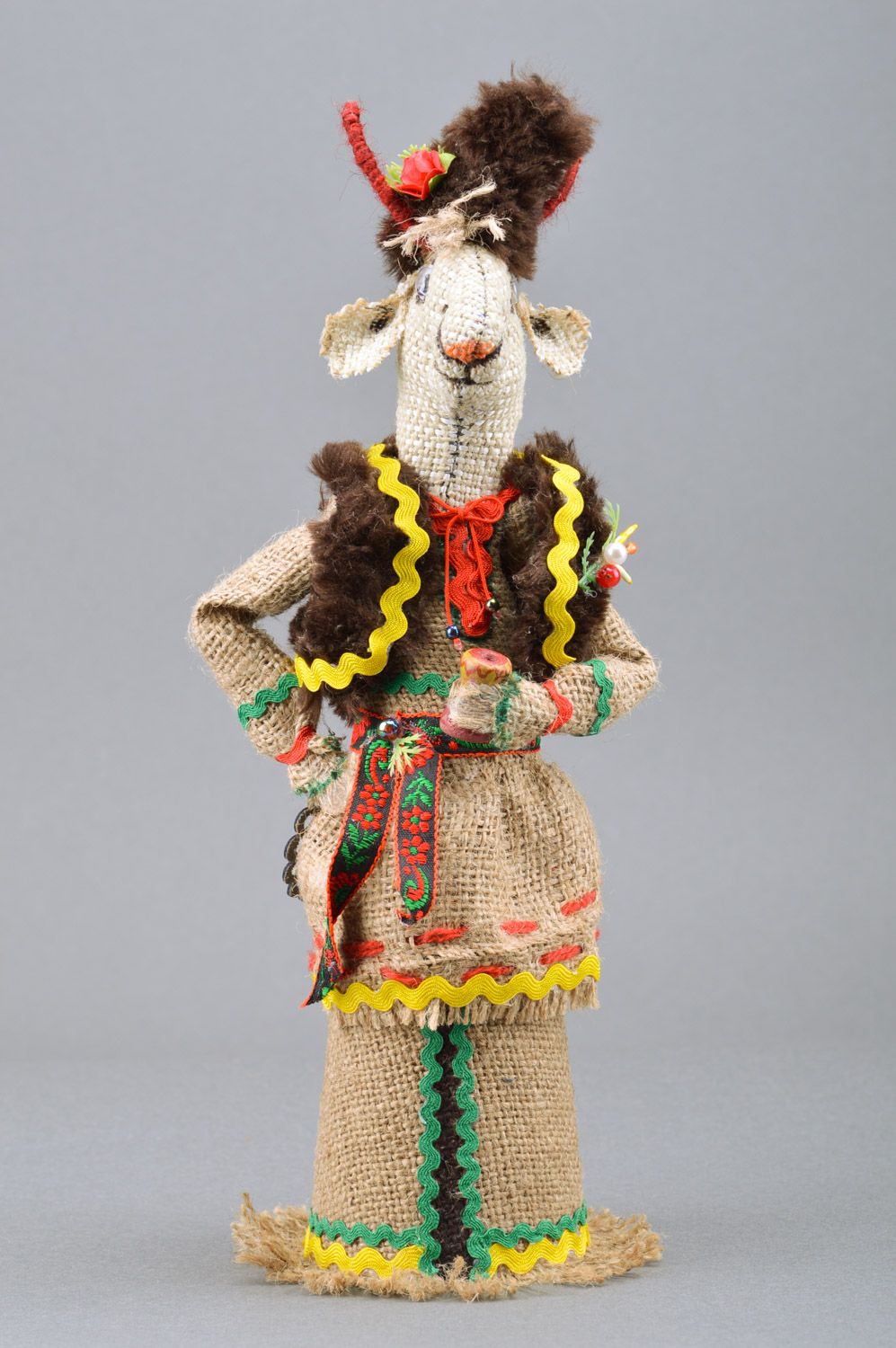 Funda para botella artesanal cabra de harpillera y piel foto 3