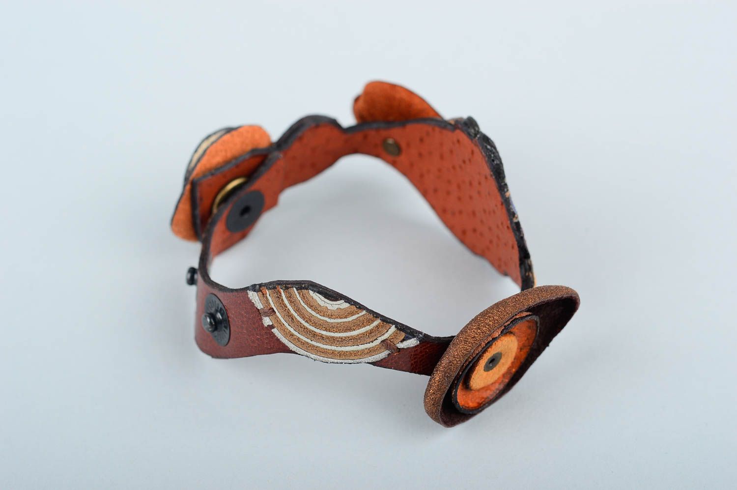 Bracelet en cuir Bijou fait main marron ondulé design Cadeau pour femme photo 3