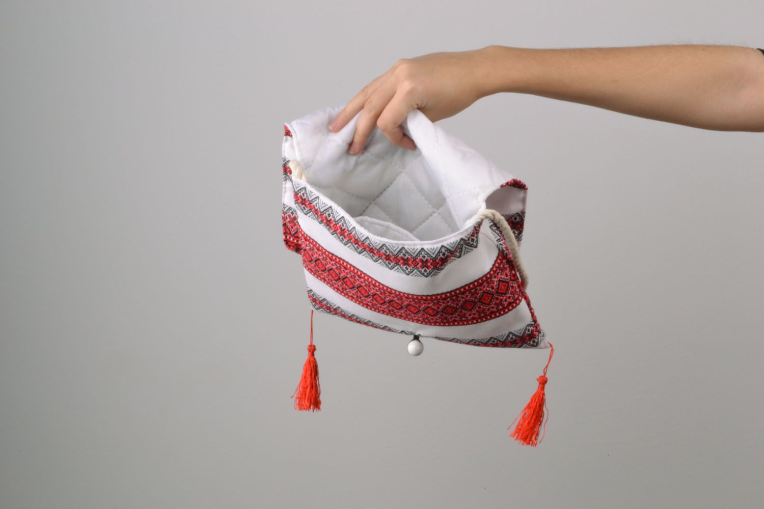 Shoulder bag in ethnic style photo 5