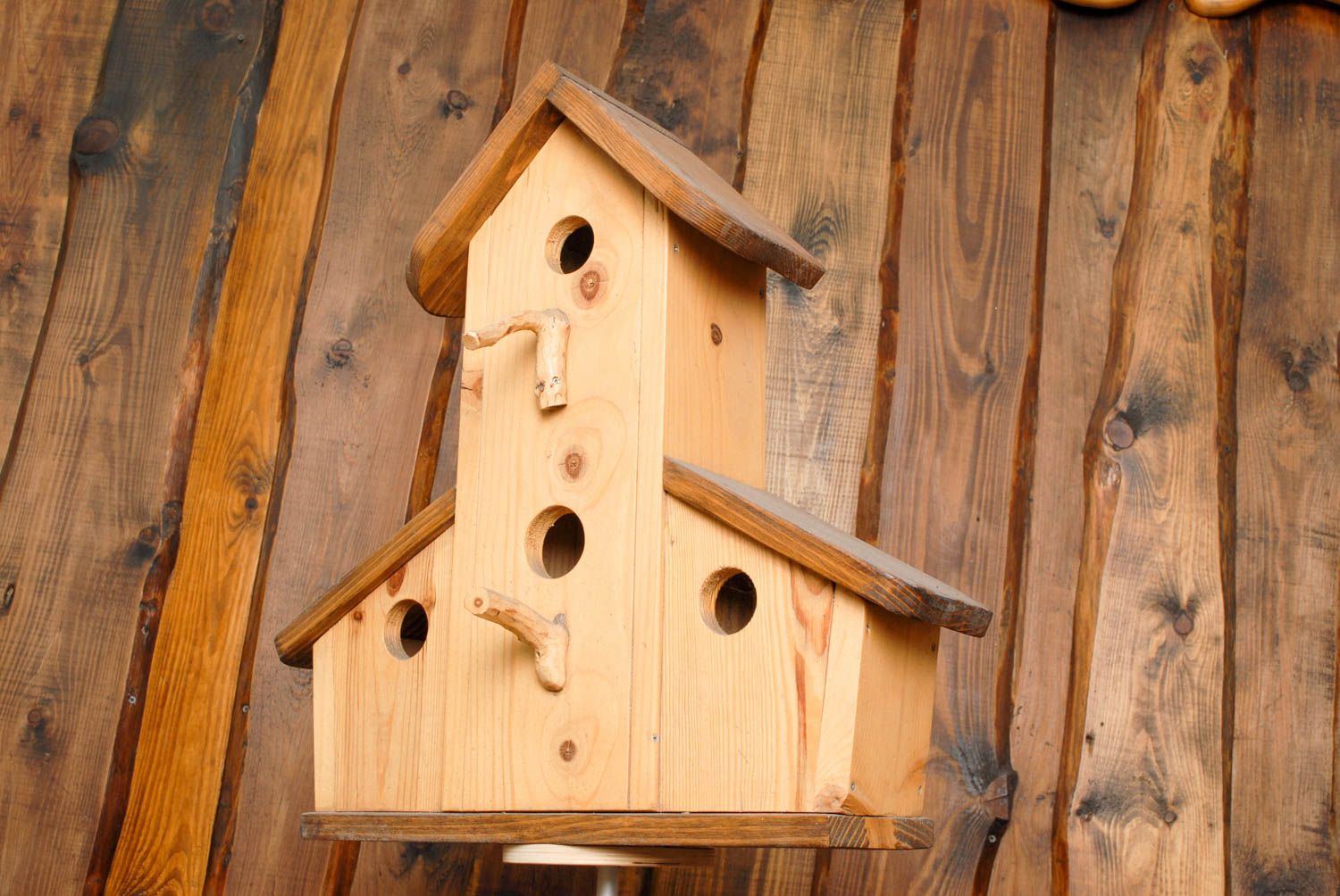Nichoir artisanal de bois naturel fait main pour oiseaux Grand château  photo 1