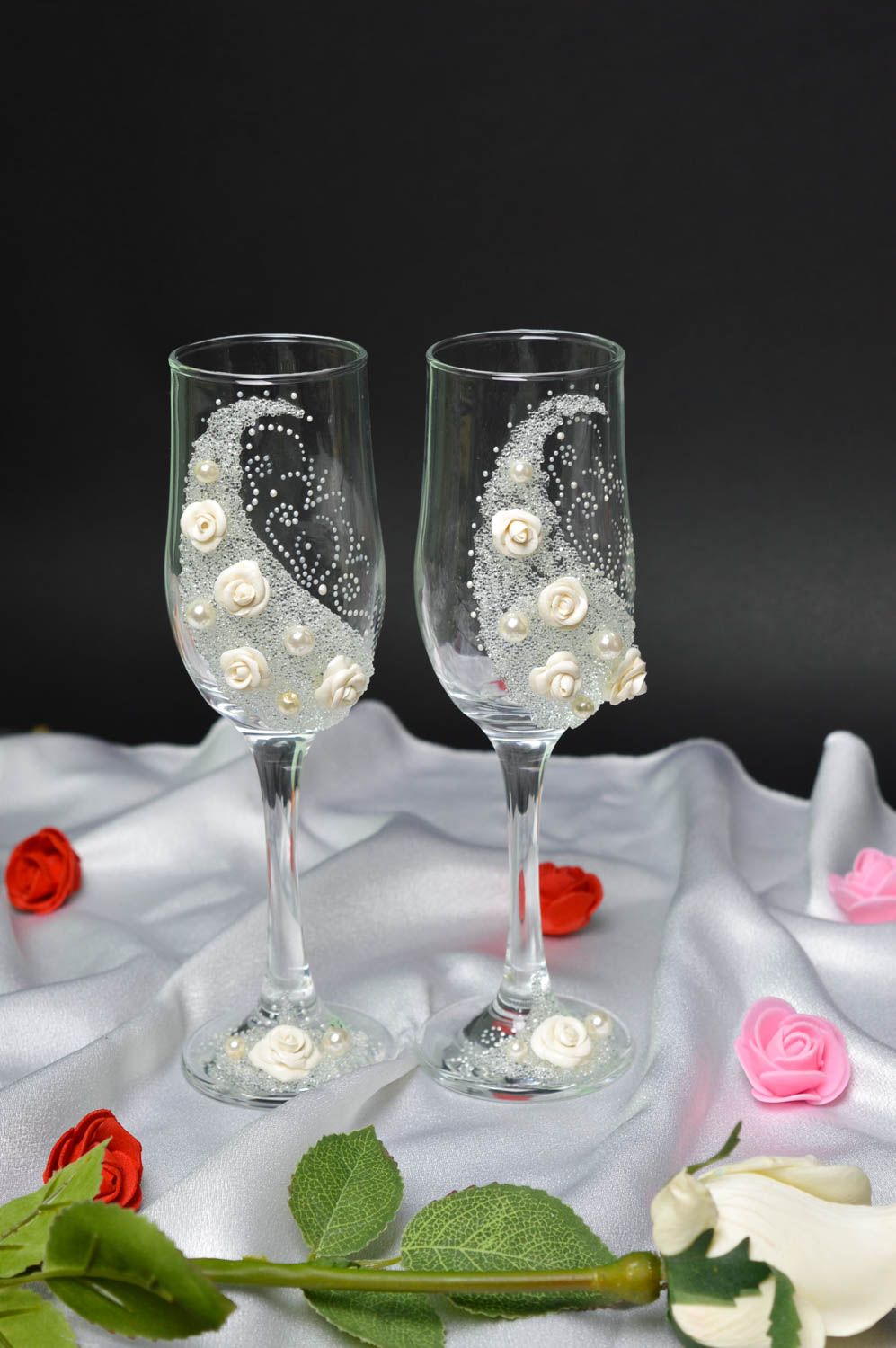 Handmade wedding glasses ideas wedding champagne glasses for bride and groom photo 1