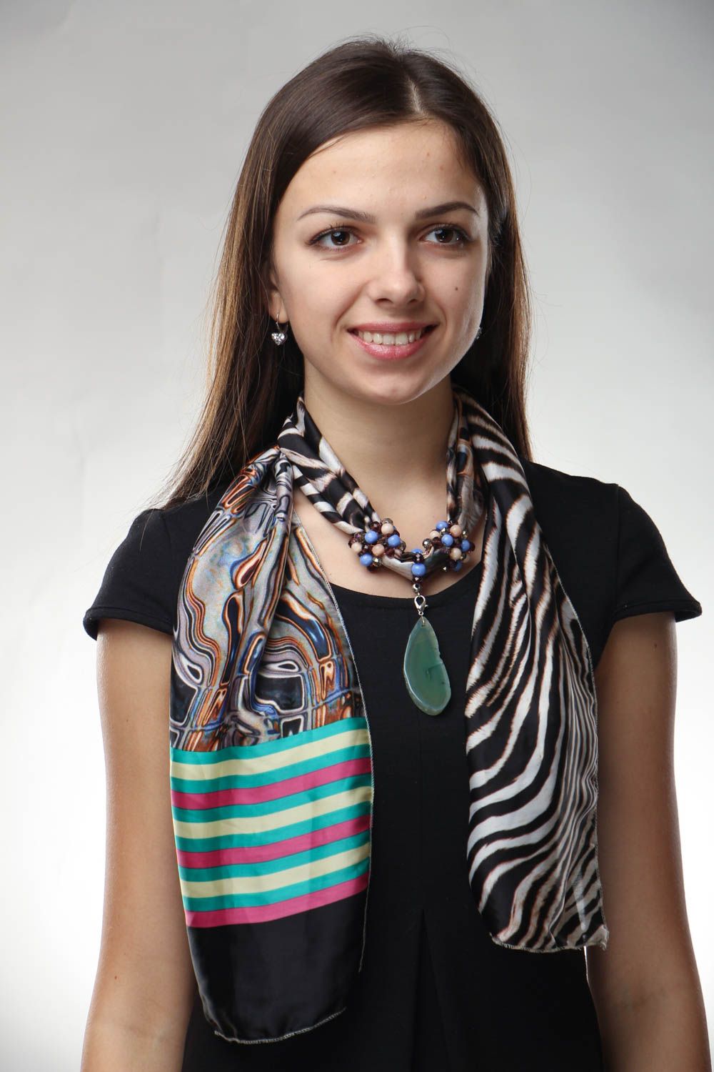 Шелковый шарф с натуральными камнями фото 1